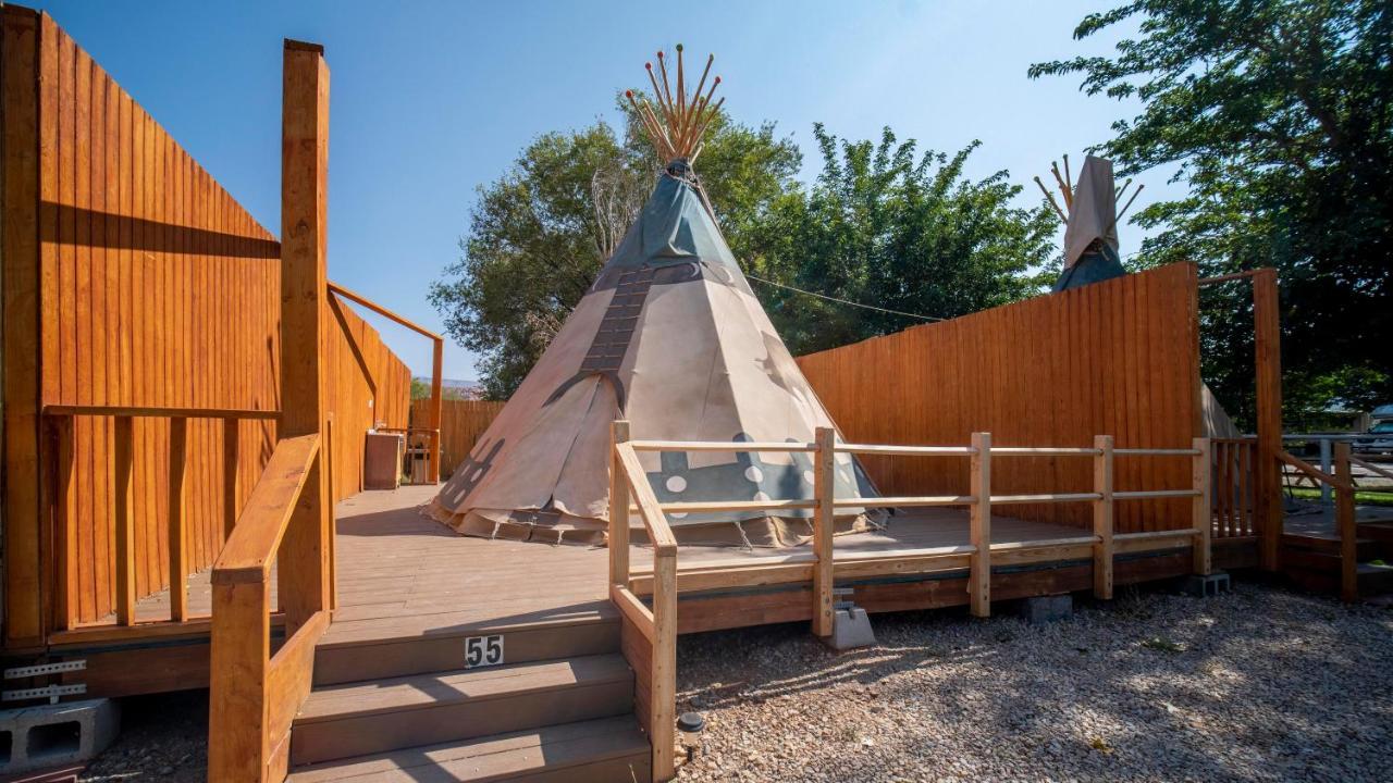 Ok Rv Park Glamping Tipi Ok56 Hotel โมอาบ ภายนอก รูปภาพ